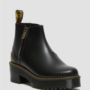 Dr. Martens Rometty II Smooth Leather Chelsea Boots